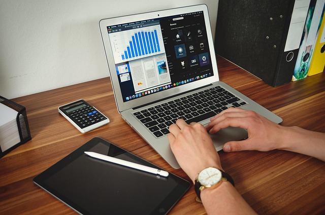 1757247170326784.jpg student-5224082_640.jpg