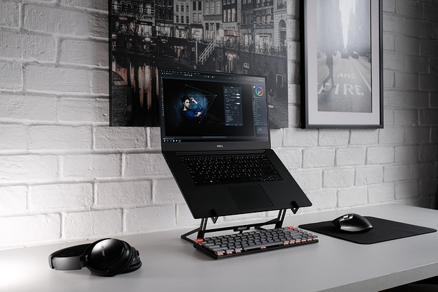 1772973370814602.jpg laptop-6332543_640.jpg